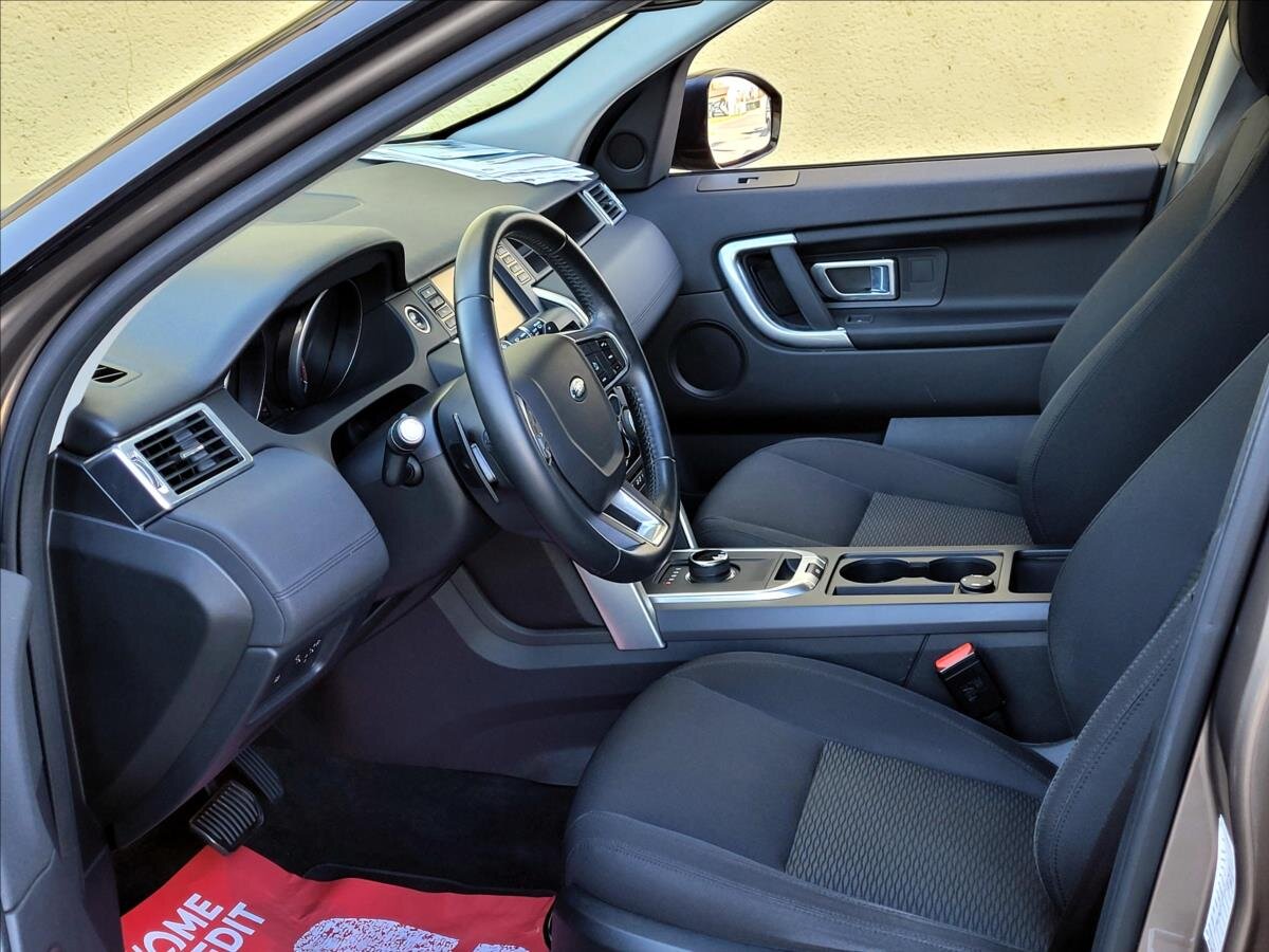 Land Rover Discovery Sport SUV / Terénní 2,0 l 110 kw