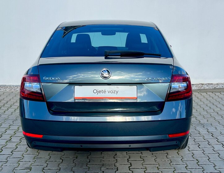 Škoda Octavia 9
