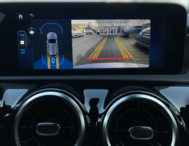 Mercedes-Benz Třídy A Hatchback 1,3 l 120 kw