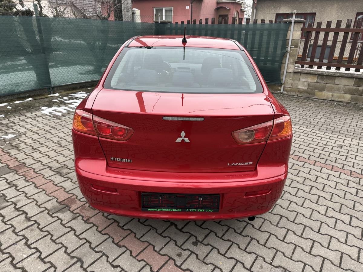 Mitsubishi Lancer Sedan 1,8 l 105 kw