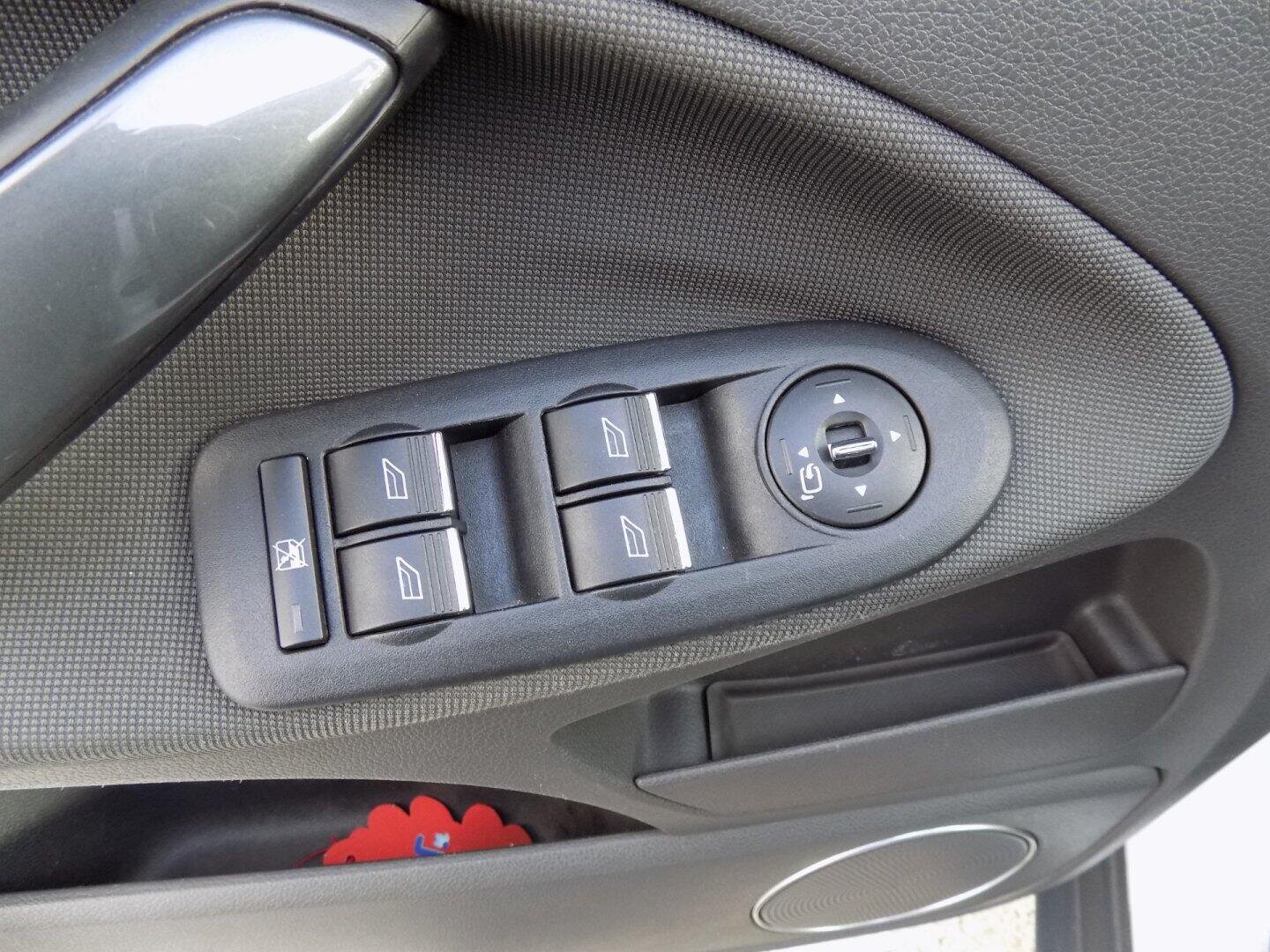 Ford Kuga SUV / Terénní 2,0 l 120 kw