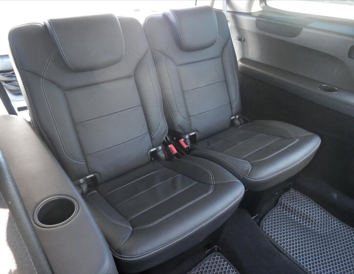 Mercedes-Benz GL SUV / Terénní 4,7 l 320 kw