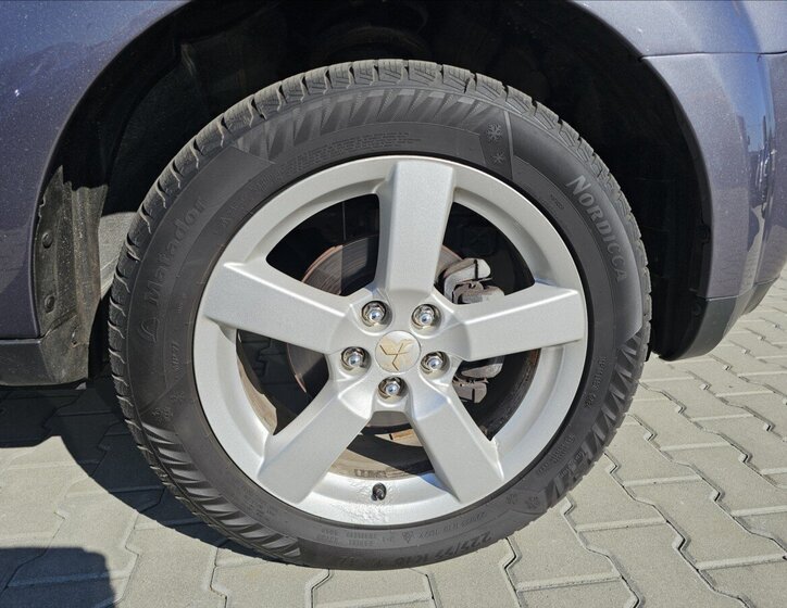 Mitsubishi Outlander SUV / Terénní 2,2 l 115 kw