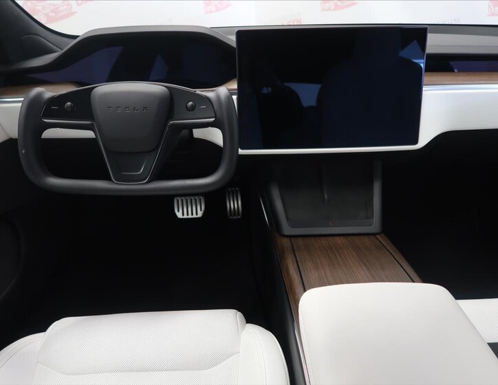 Tesla Model S Hatchback 0,0 493 kw