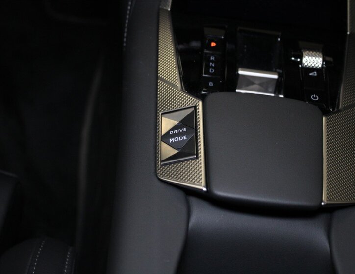 DS Automobiles DS4 SUV / Terénní 1,6 l 165 kw