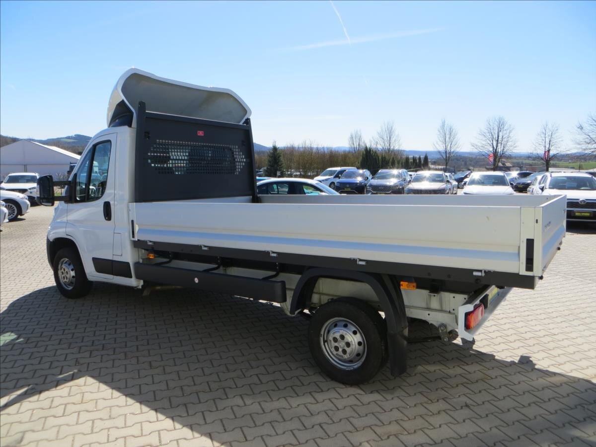 Peugeot Boxer Valník 2,2 l 121 kw