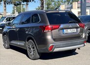 Mitsubishi Outlander SUV / Terénní 2,3 l 110 kw