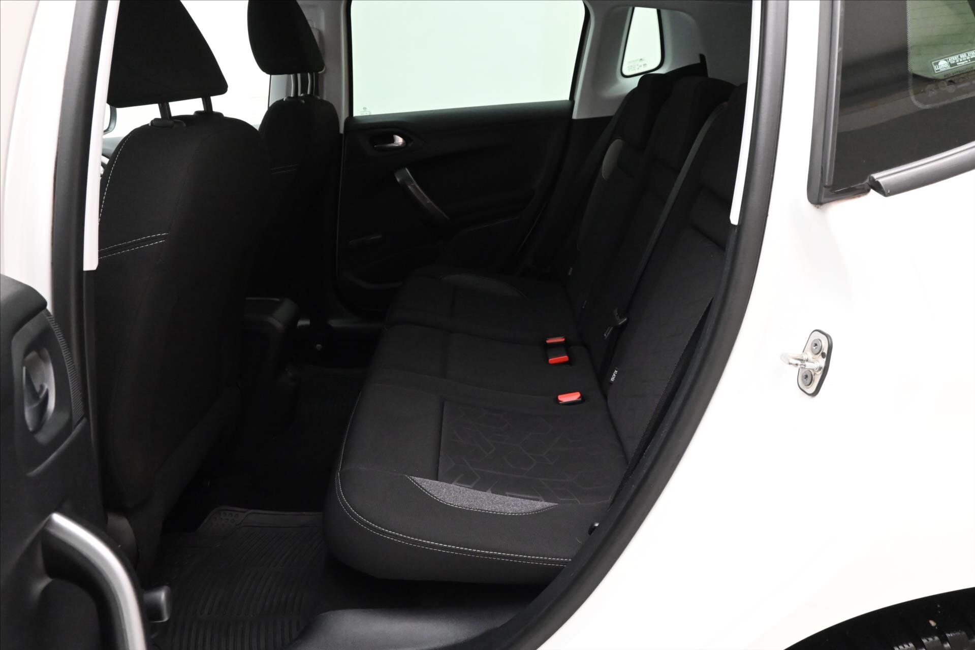 Peugeot 2008 SUV 2,0 l 60 kw