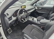 Audi Q7 10