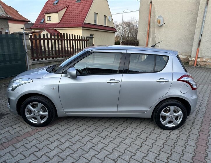 Suzuki Swift Hatchback 1,2 l 69 kw