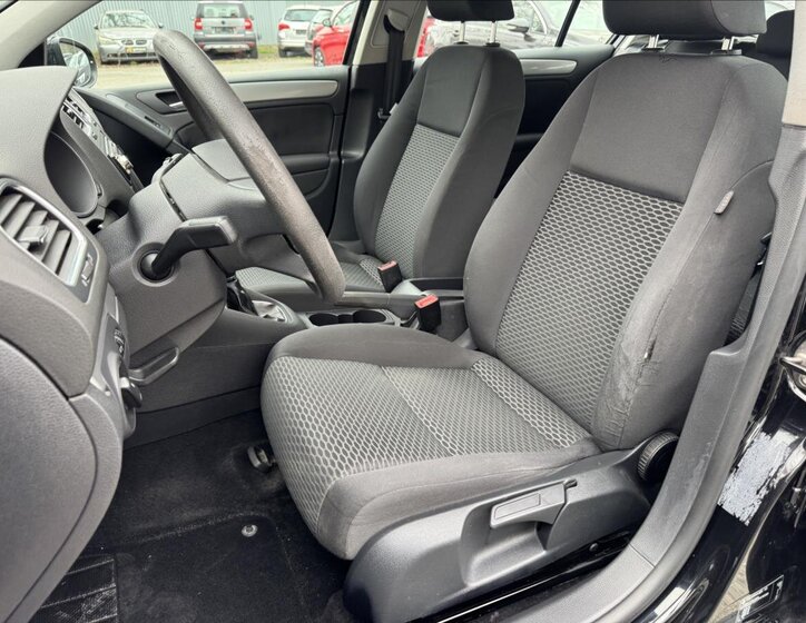 Volkswagen Golf Hatchback 1,6 l 77 kw