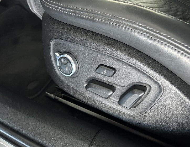 Audi A6 Sedan / Limuzína 3,0 l 230 kw