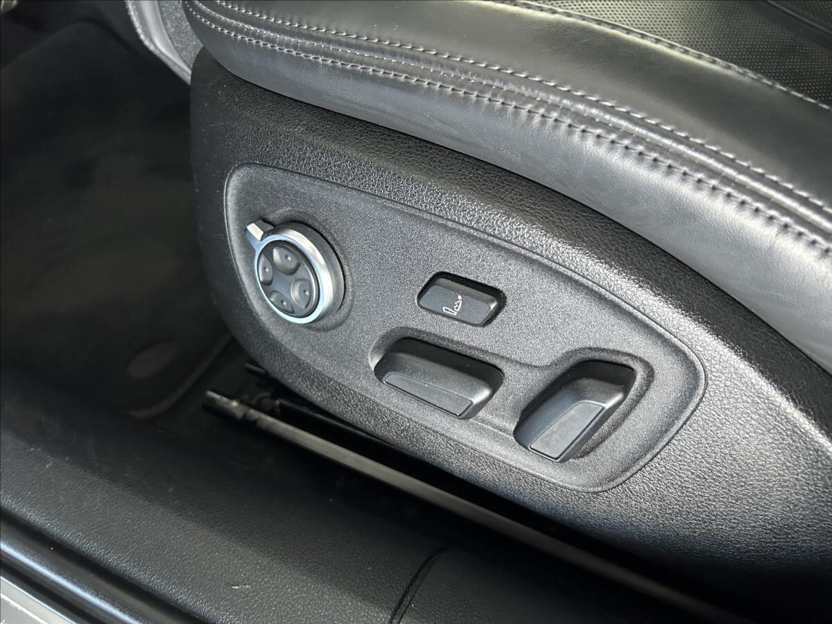 Audi A6 Sedan / Limuzína 3,0 l 230 kw