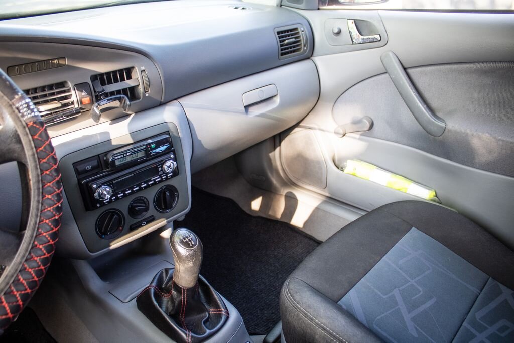 Škoda Octavia Sedan / Limuzína 1,6 l 55 kw