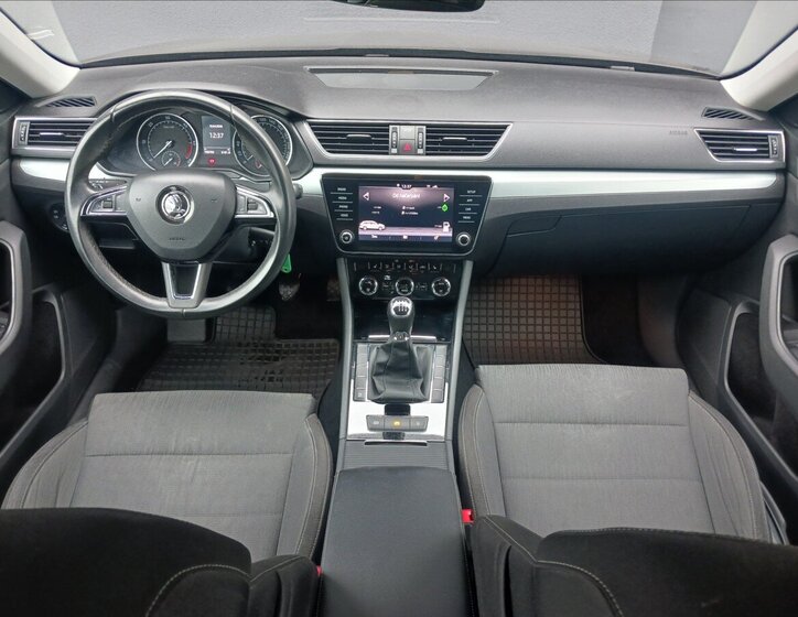 Škoda Superb Kombi 2,0 l 110 kw