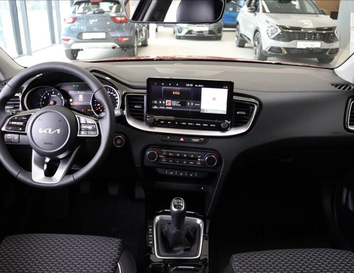KIA XCeed 10