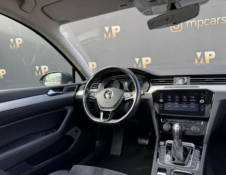 Volkswagen Passat 10