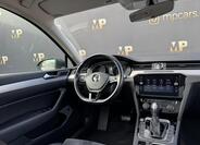 Volkswagen Passat 10
