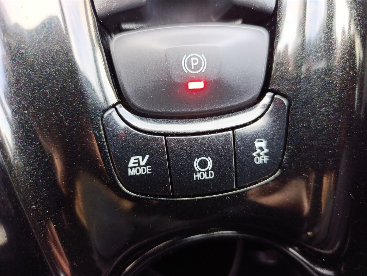 Toyota C-HR Hatchback 1,8 l 72 kw