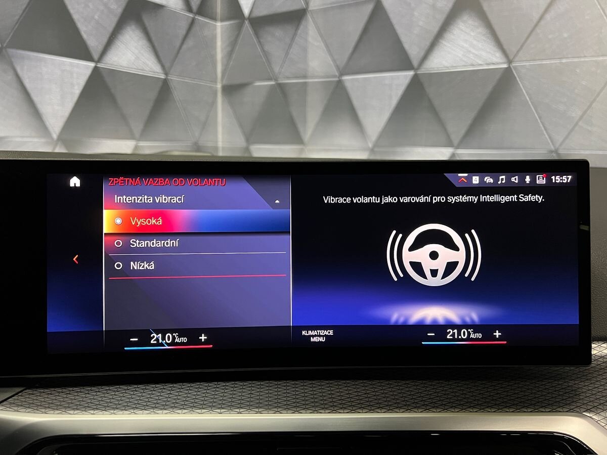 BMW Řada 3 Sedan / Limuzína 2,0 l 140 kw