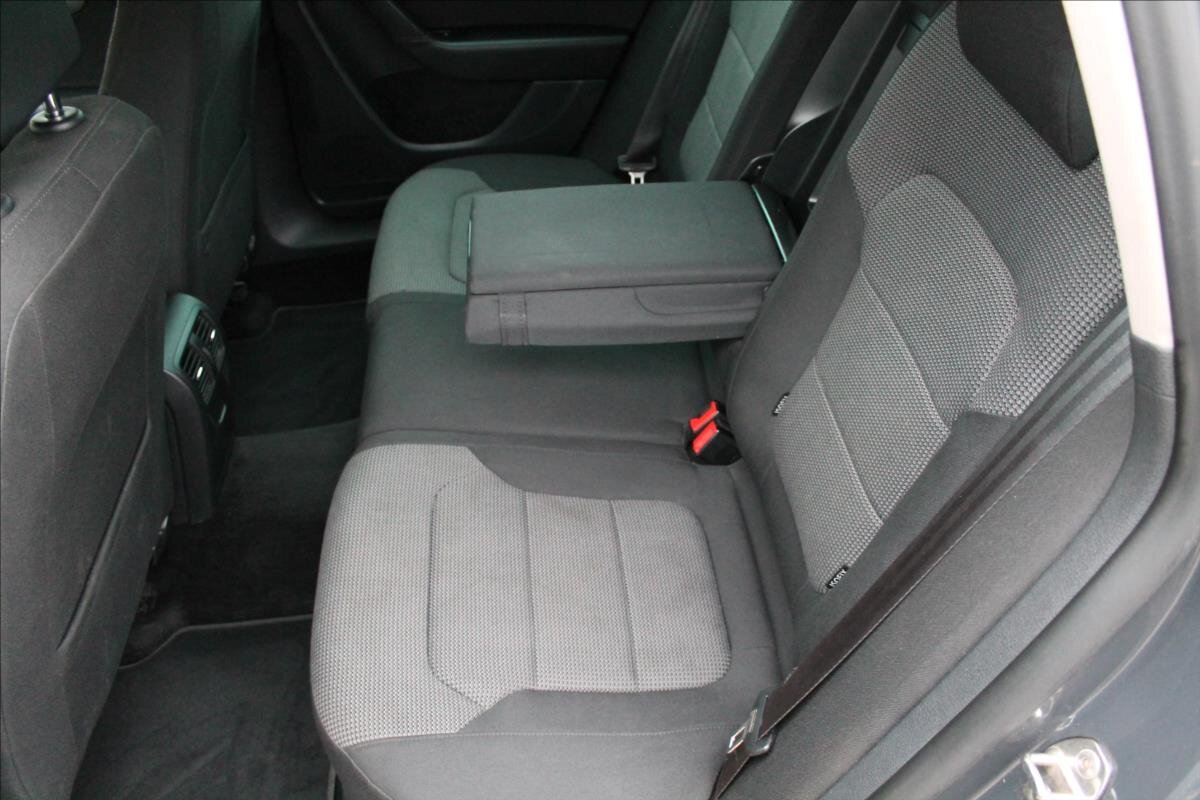 Volkswagen Passat Kombi 1,6 l 77 kw