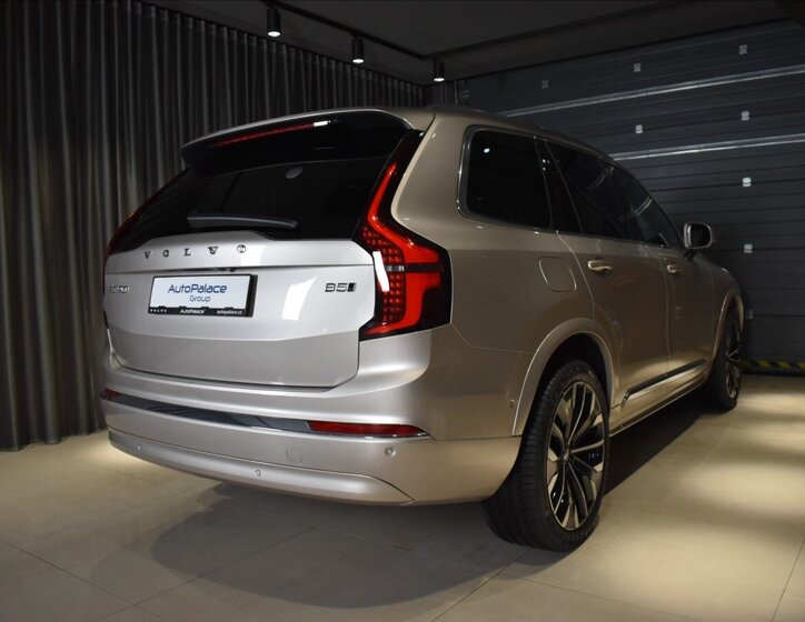 Volvo XC90 SUV / Terénní 2,0 l 184 kw
