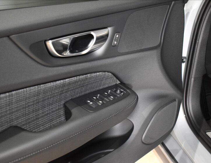 Volvo V60 Kombi 2,0 l 145 kw