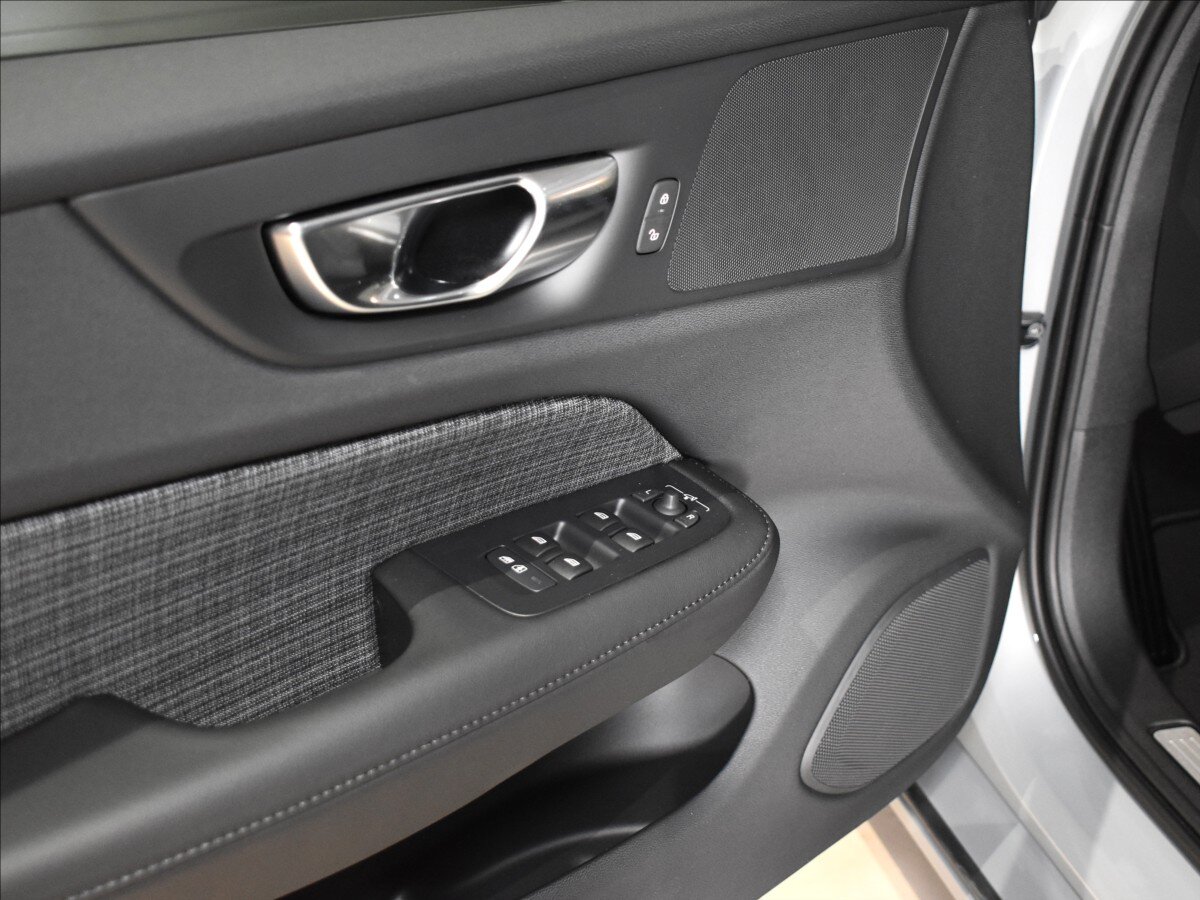 Volvo V60 Kombi 2,0 l 145 kw