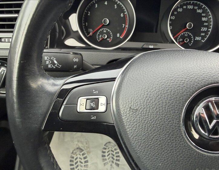 Volkswagen Golf Kombi 999,0 81 kw