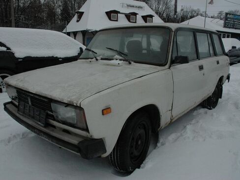 Lada 2104
