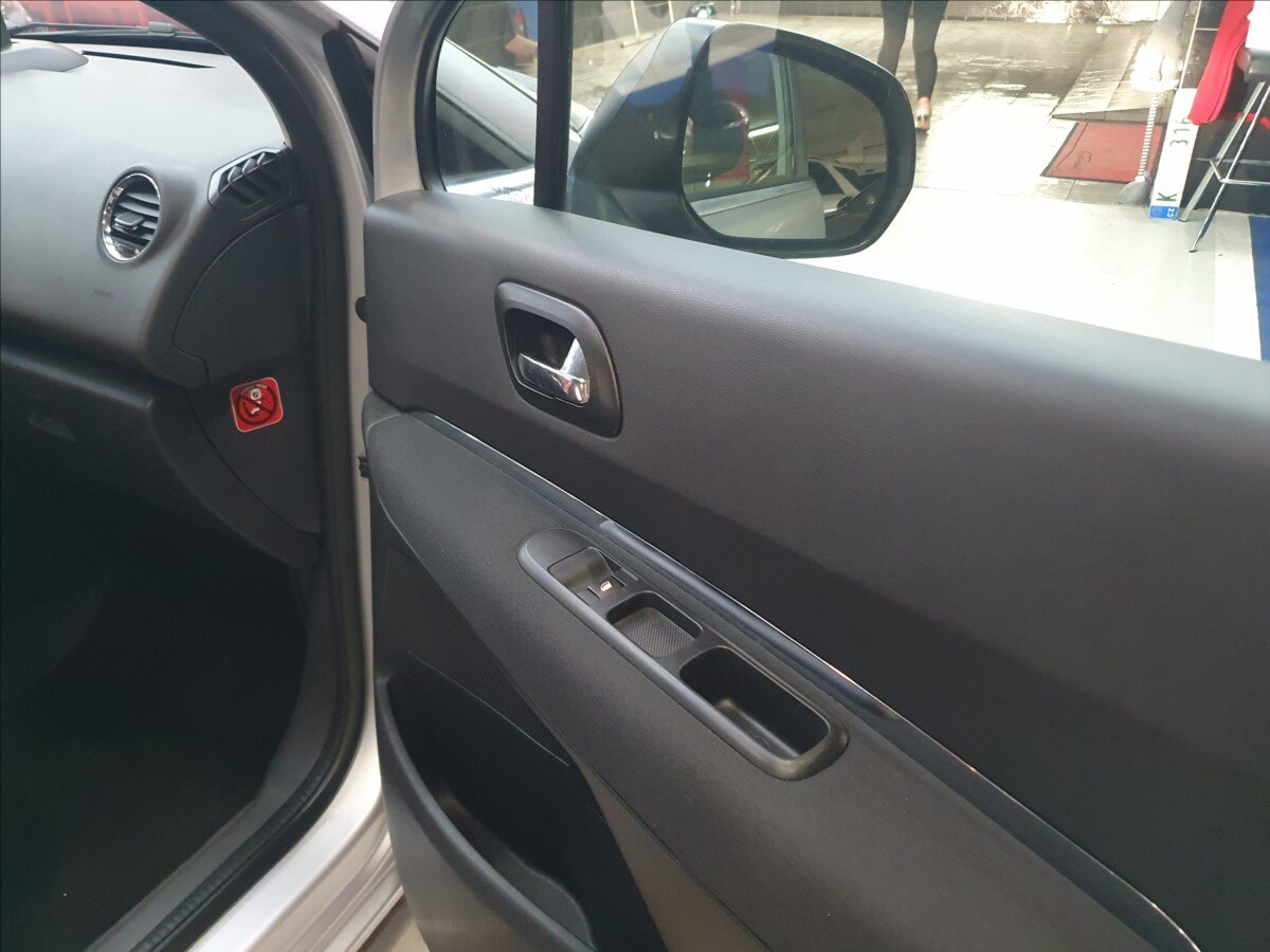 Peugeot 5008 MPV 1,6 l 88 kw