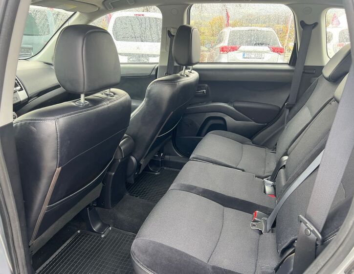 Citroën C-Crosser 11