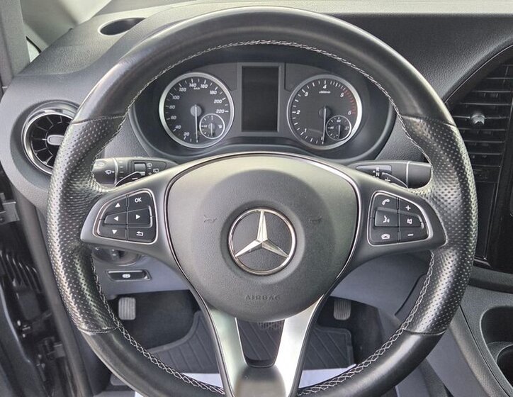 Mercedes-Benz Vito VAN / Minibus 2,0 l 174 kw