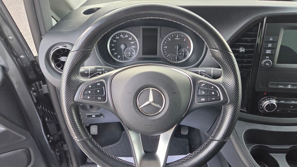 Mercedes-Benz Vito VAN / Minibus 2,0 l 174 kw