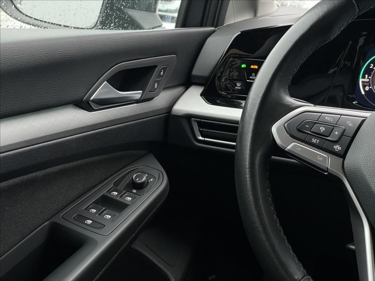 Volkswagen Golf Kombi 1,5 l 96 kw