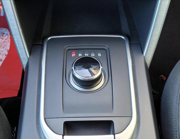 Land Rover Discovery Sport SUV / Terénní 2,0 l 110 kw