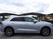 Audi Q8 SUV / Terénní 3,0 l 250 kw