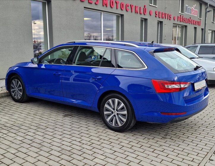 Škoda Superb Kombi 1,5 l 110 kw