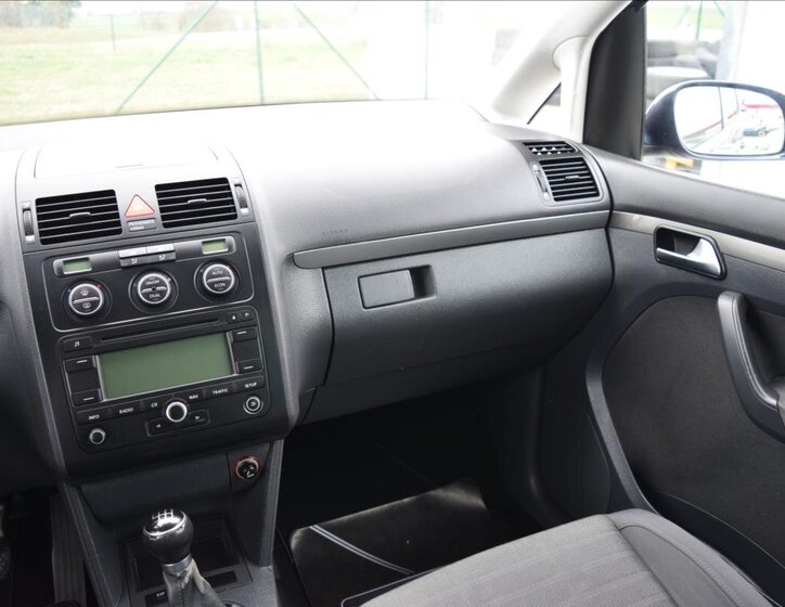 Volkswagen Touran Kombi 1,4 l 103 kw