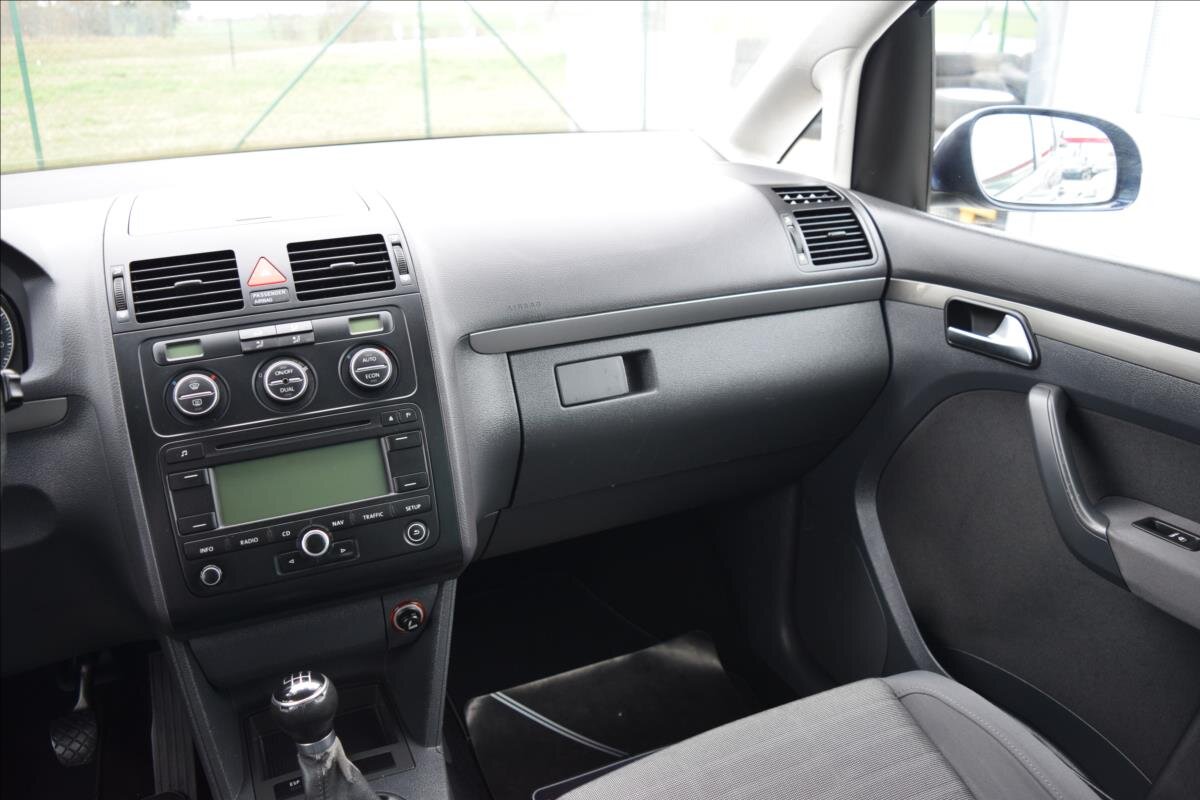 Volkswagen Touran Kombi 1,4 l 103 kw