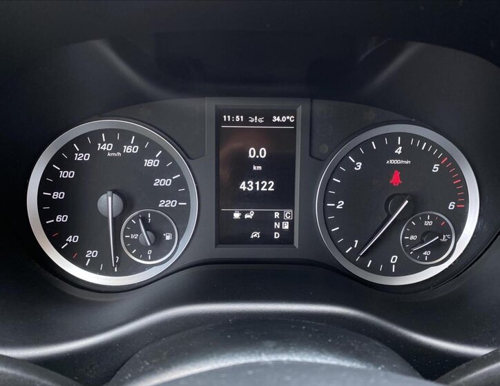 Mercedes-Benz Vito 17
