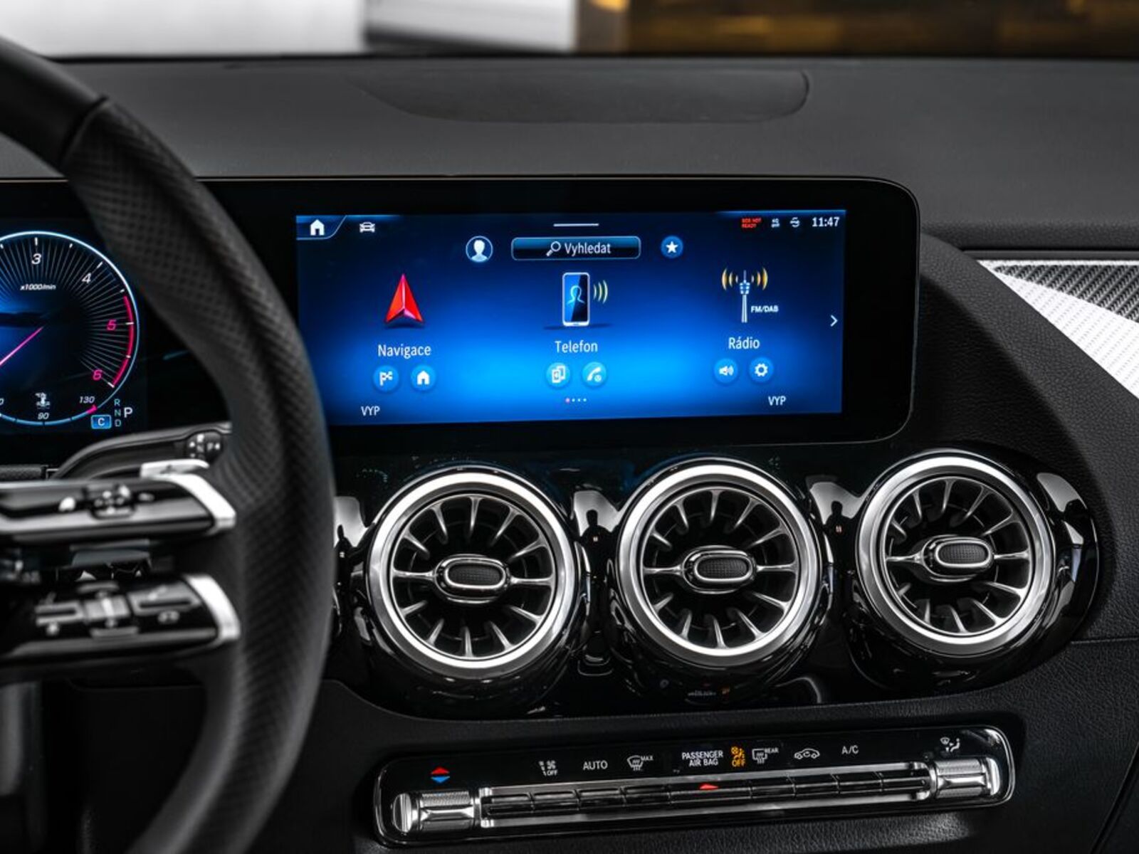 Mercedes-Benz GLA 16