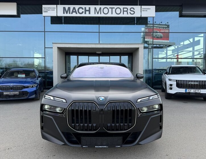 BMW Řada 7 Sedan / Limuzína 3,0 l 360 kw