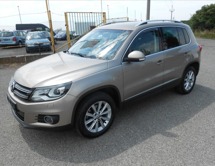 Volkswagen Tiguan 1
