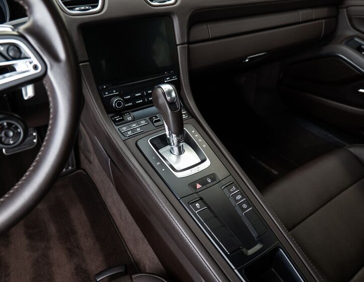 Porsche Cayman Kupé 2,5 l 257 kw