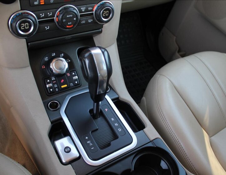 Land Rover Discovery SUV / Terénní 3,0 l 155 kw