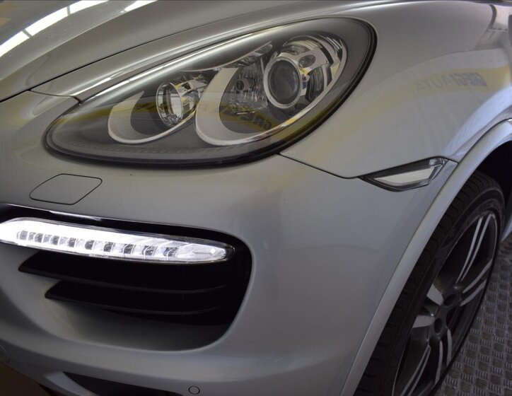 Porsche Cayenne SUV 4,8 l 405 kw