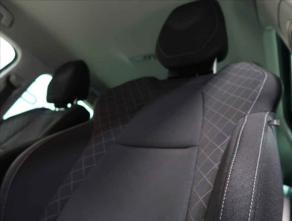 Škoda Karoq SUV 1,5 l 110 kw