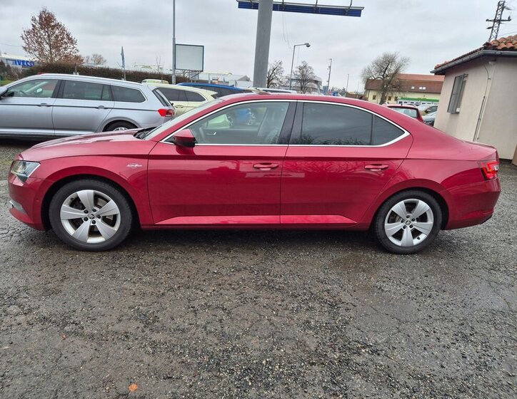 Škoda Superb 8