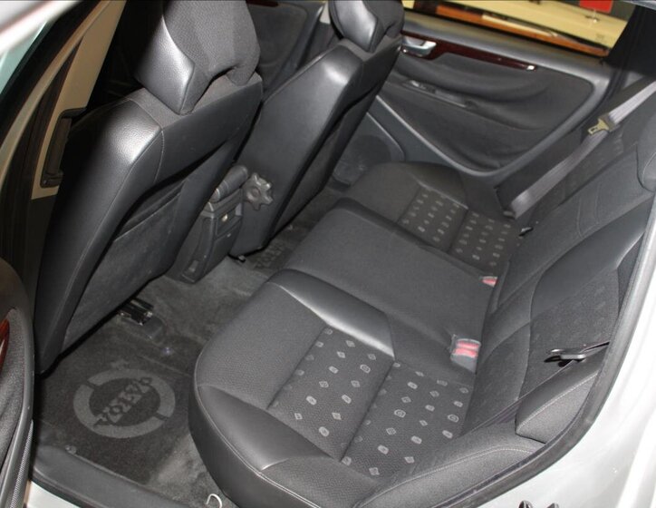 Volvo V70 Kombi 2,4 l 125 kw